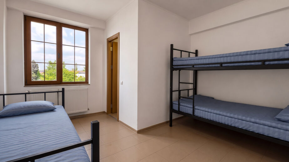Cameră pentru echipe de muncitori la Casa Rotaru